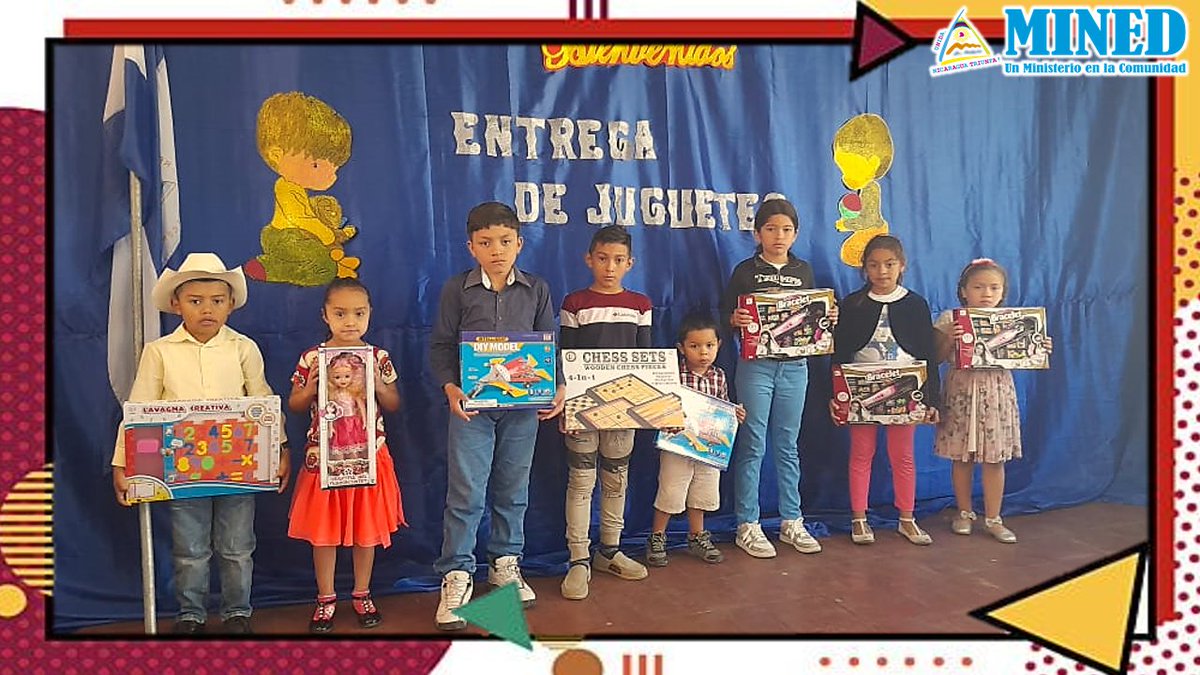 de_jinotega's tweet photo. Estudiantes de Educación Inicial, Educación Primaria y Especial reciben su juguete gracias Dios y al esfuerzo de nuestro buen Gobierno Nacional.
#DiciembreAlegriasFamiliares https://t.co/cgWhVHIDQO