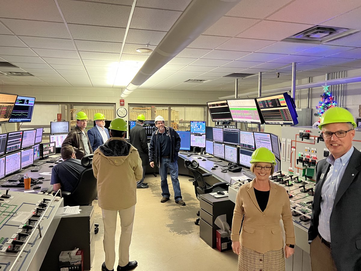 HeinForMissouri's tweet photo. Started the day touring the @cityutilities power plant. Learned how they manage our utility systems during day-to-day operations as well as in times of crisis. A BIG thank you to the CU team for all you do to keep our lights on, houses warm, &amp; water supply flowing in SGF! https://t.co/LCvJHh6UoF