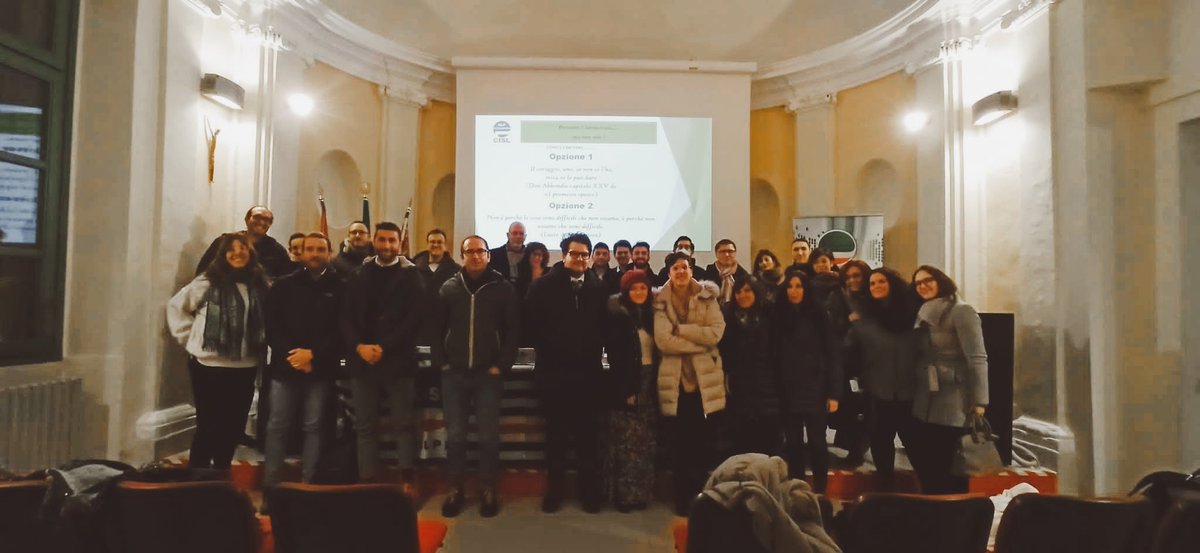 AlessandriaAsti's tweet photo. SLP CISL Alessandria
Malgrado la nevicata grande partecipazione all'incontro di oggi con i consulenti finanziari di Poste Italiane sul tema :
"La consulenza finanziaria in #posteitaliane in uno scenario globale in evoluzione"
#slpcisl
#maisoli
#noncifermaneanchelaneve https://t.co/baodyMc2BG
