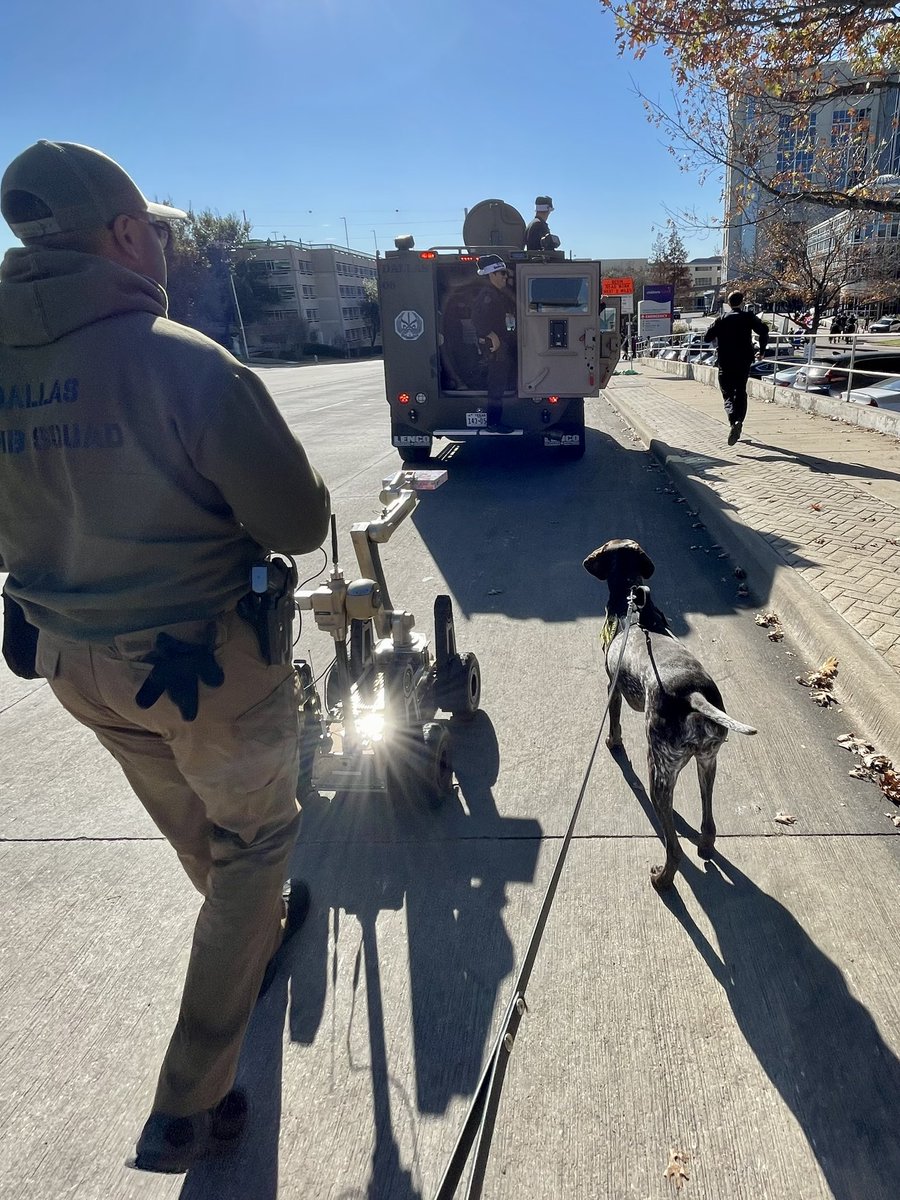 DPDK9Apollo's tweet image. I got to walk in the @dallspd #ChildrensHospital Holiday parade today sponsored by @santacops with @AngelaNordyke @edlujan7375 as well at @TacticalDPD Say hi to my friend Robbie the Robot! 🐾