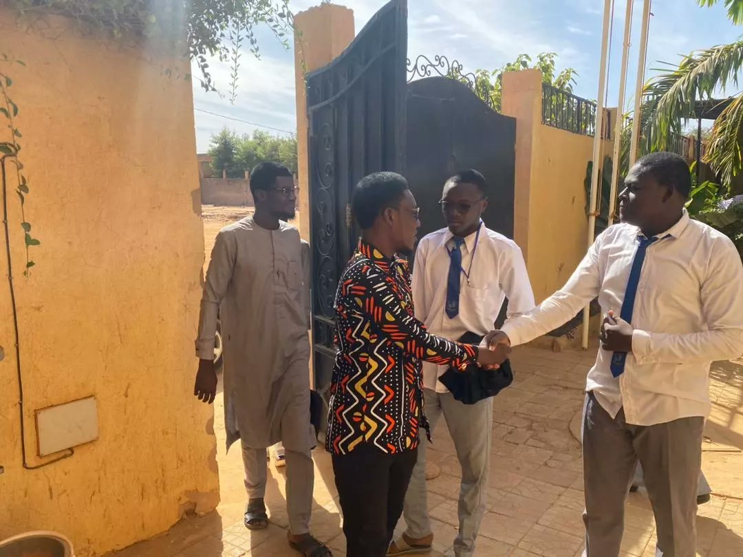 NigerSup's tweet photo. Cet après-midi a été l'un des plus enrichissants de Sup' Management Niger !✨ 

Nous avions invité Monsieur Ismaël Issaka et, surprise... Nous avions eu l'honneur d'accueillir avec lui Madame Aïcha Mahaman de Talit Design et l'inspirant Monsieur Saïd Hachimi.

#InvitéSpécial https://t.co/aaouI1BuDT