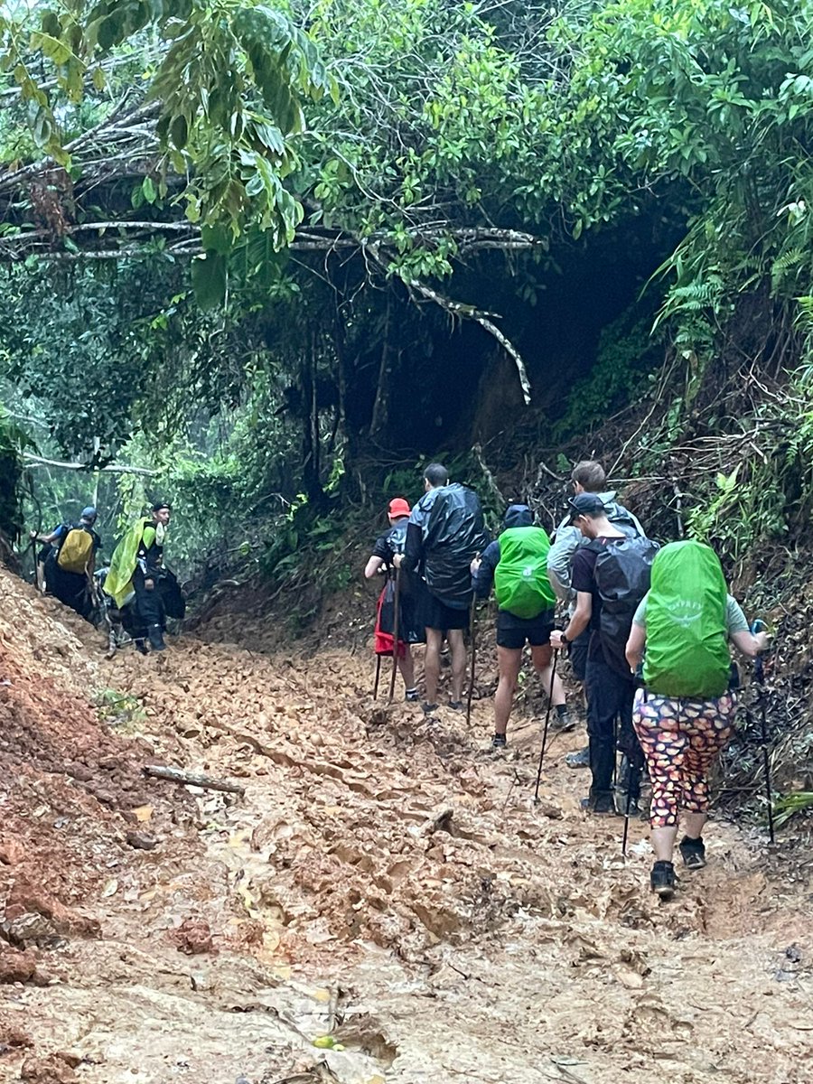 FreeRangeChalet's tweet photo. LOST CITY DAY 1
We loaded up the 4x4's & headed out. At Machete we ate & rejigged our bags ready for the afternoon trek to the Adán Camp, some 4 hours and 12km away. After a quick briefing we were off.
#Holiday #ColombiaHoliday #TeamFreeRange #LostCityTrek https://t.co/OjpIbQdkYw