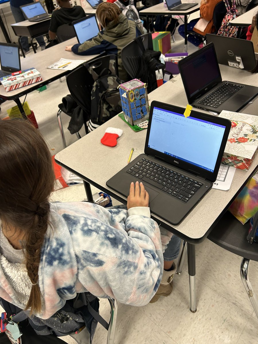 Kelly Stephenson tweet media