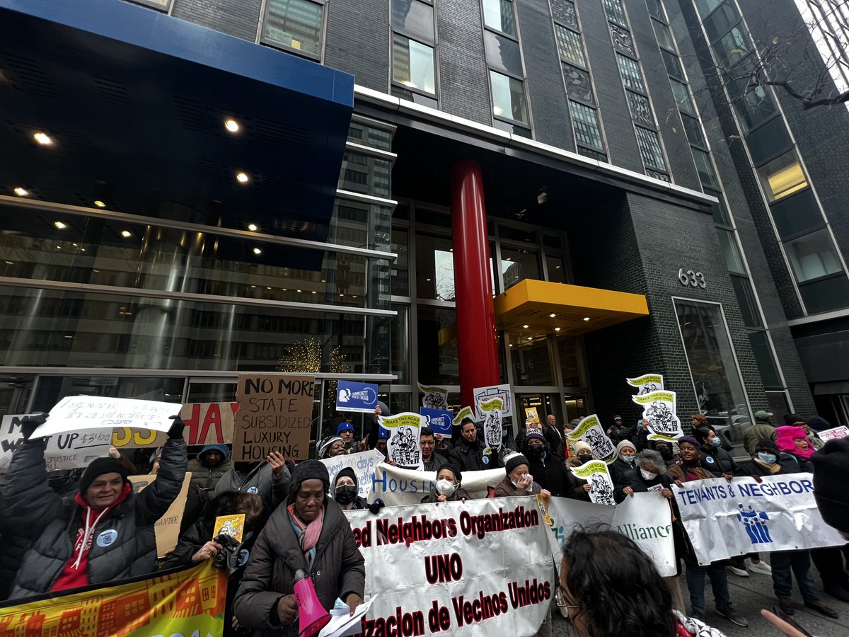 UnitedNeighborO's tweet photo. From Rochester to NYC, New Yorkers are fighting for the #OurHomesOurPower platform today to: 
 
✅ Keep rent affordable
✅ Stop unfair evictions
✅ Make it easier to win better and safer living conditions
 
Learn more and join us here: https://t.co/Jh4nC6zjGc https://t.co/UX1jz17T64