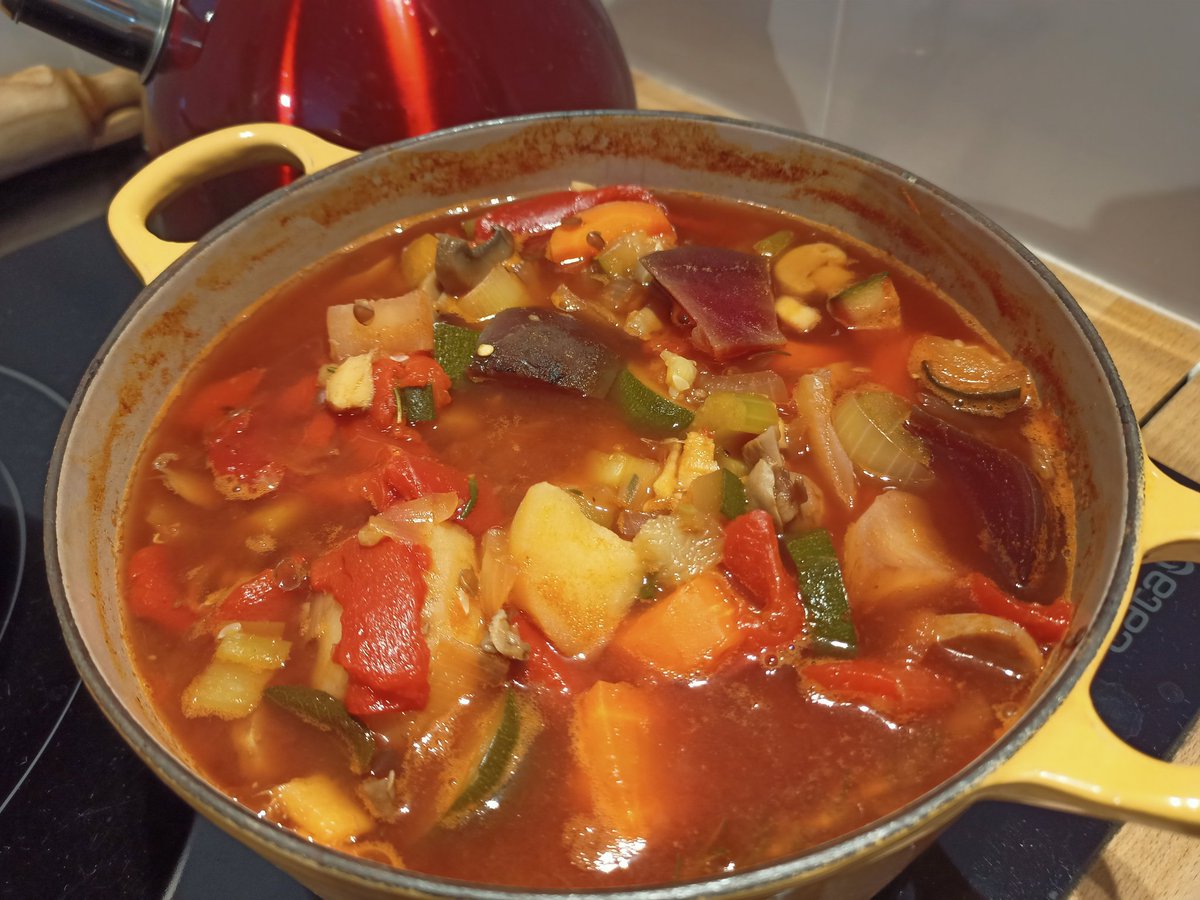 DesertPatriarch's tweet photo. Thursday vegan supper at the Andalusian Reformed Orthodox Church in keeping with the Nativity Fast as we prepare for Christmas Day January 7.
#Christmas #vegan https://t.co/uMnEoNGqEs