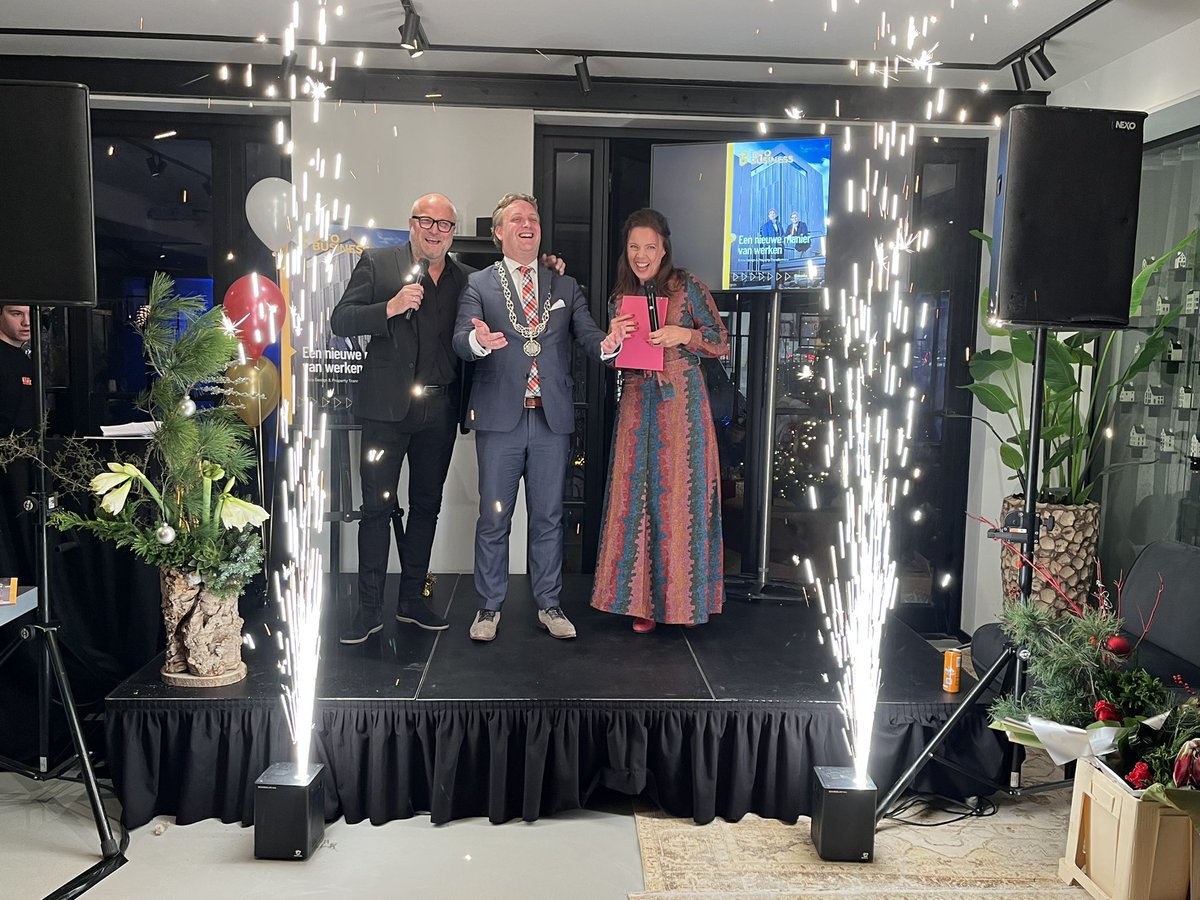 Wat leuk! Burgemeester <a href="/PieterVerhoeve/">Pieter Verhoeve</a> verkozen tot Icoon van Gouda! <a href="/WernerINTOb/">Werner INTO business</a>