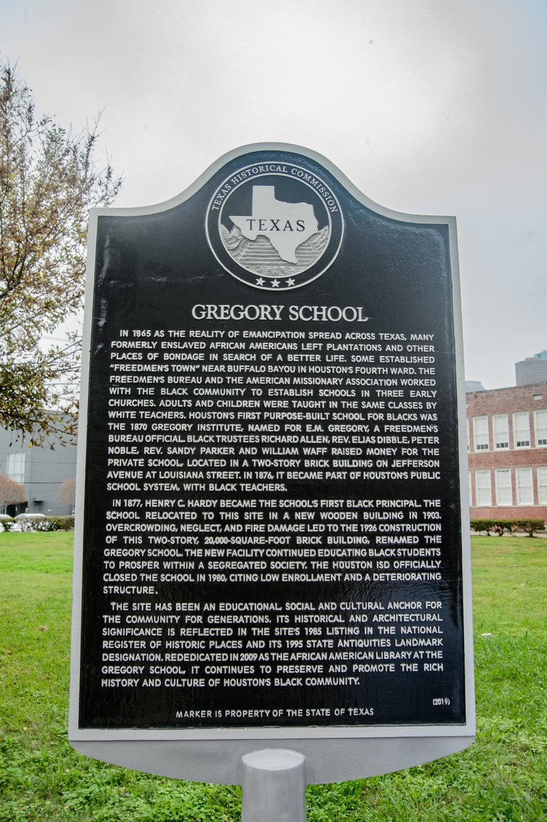 houstonlibrary's tweet photo. Dec. 12, 2022, we held a ceremony dedicating a new historical marker from @TxHistComm detailing the history of The Gregory School in Houston. Thanks @houmayor, @AbbieKamin &amp; everyone else that celebrated this honor with us! #OneHoustonOneLibrary #ILoveHPL #AfricanAmericanHistory https://t.co/OU66lYfhFr