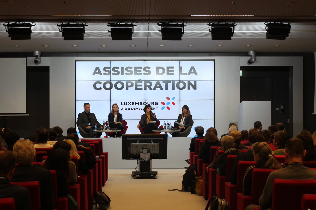 cooperation_lu's tweet photo. Les 2⃣ débats de l'après-midi des Assises #LuxAid étaient consacrés aux droits humains, avec @AnneGoedert, F.Motta @OHCHR_MENA,@sarahderoure,@wiltheim,@TiinaMarkkinen &amp; @ClarisaIRamos, qui ont discuté notamment des défis &amp; perspectives en matière de protection des droits humains. https://t.co/BBLf2mRFwx