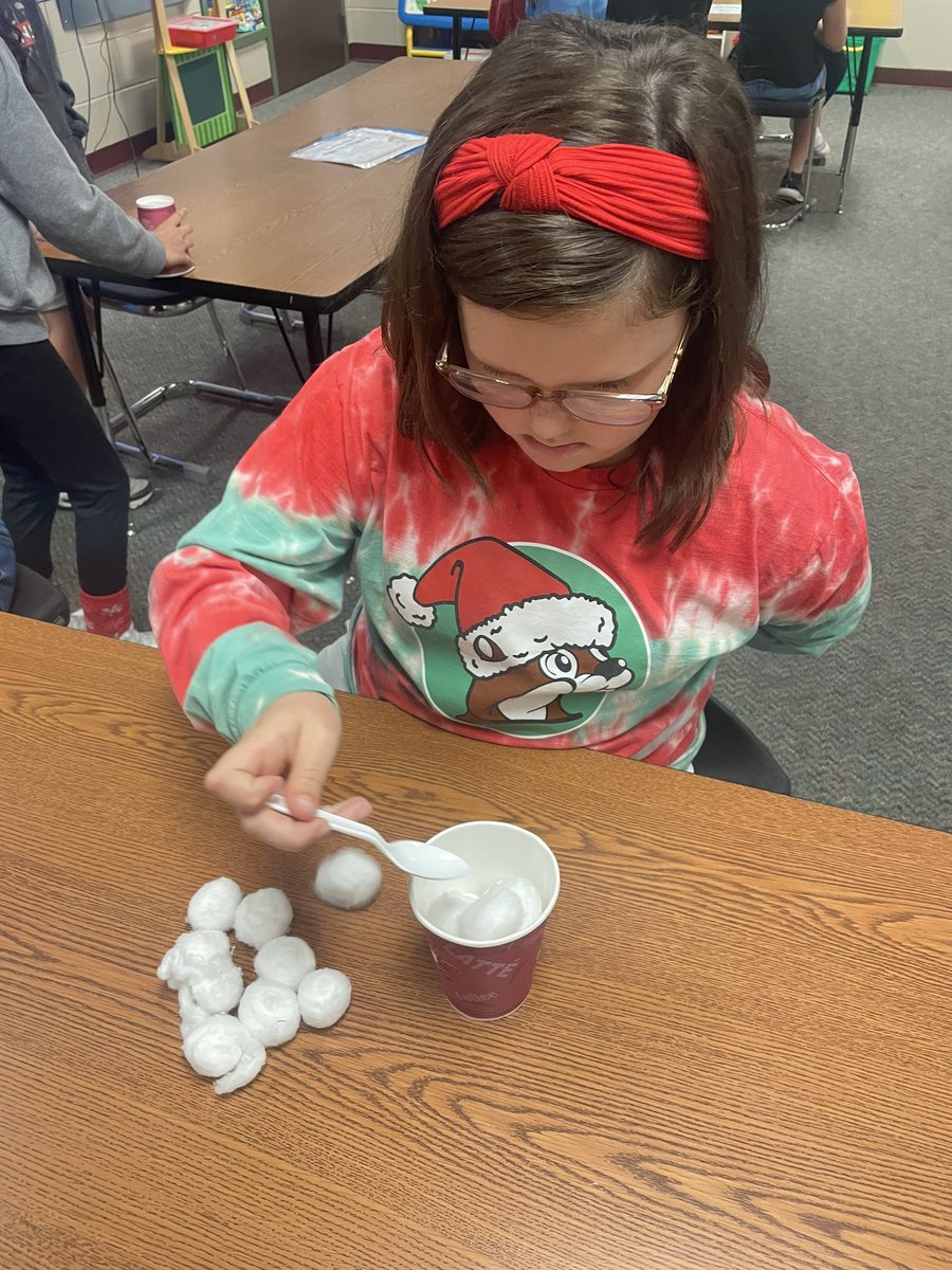 A_Yoder1's tweet photo. Minute To Win It Winter edition in Art this week! Lots of teamwork, fine motor skills and Holly Jolly fun! @HumbleISD_ESE https://t.co/ZAGWfOzOZW