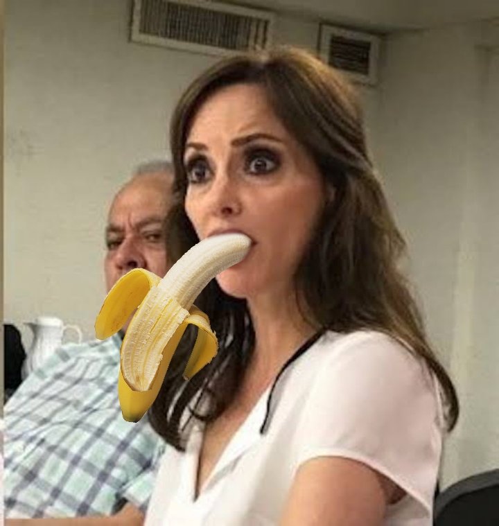 wewolf1's tweet photo. @LillyTellez Tambien es con "B" de Banana de esas que tanto te gustan https://t.co/CN6MzbumyA