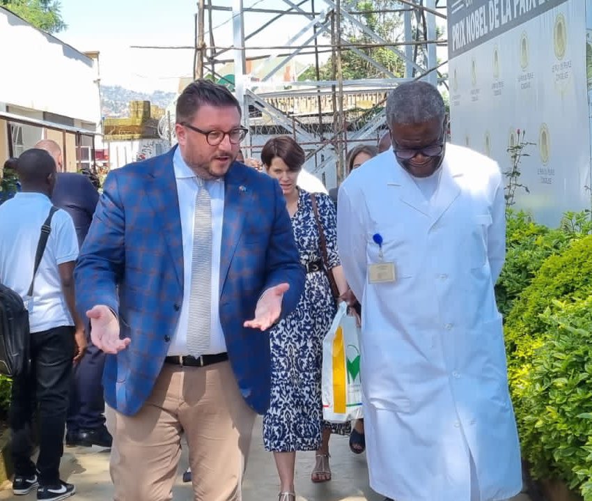 AmbSuisseRDC's tweet photo. Honoré de rencontrer le lauréat du prix Nobel de la paix @DenisMukwege qui accompagne depuis 20 ans les victimes des violences sexuelles en #RDC 🇨🇩. Avec son équipe du @PanziHospital il a effectué plus de 50´000 opérations - un appel pour soutenir la lutte contre l’impunité. https://t.co/6I1rf5MeUp