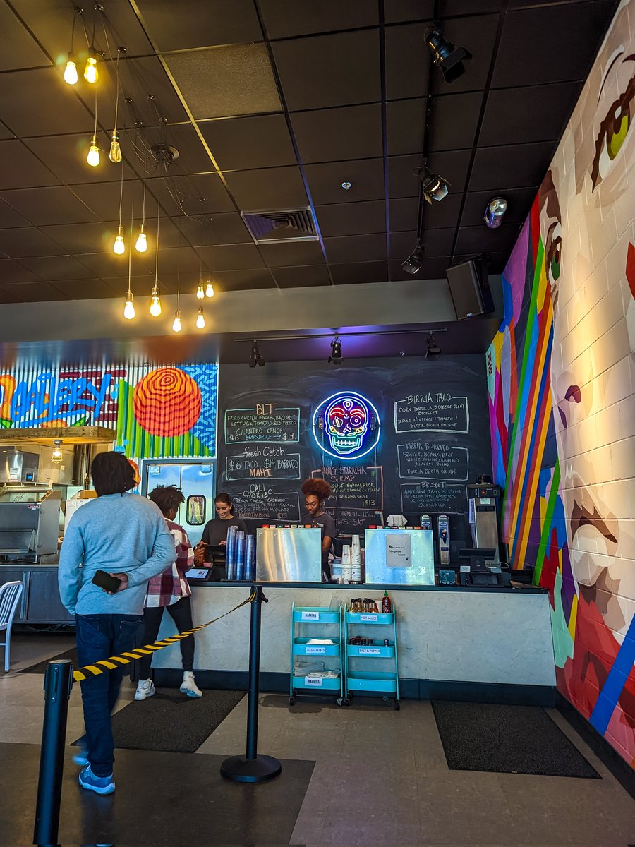 Your sign to head over to BG and grab a burrito 🌯😋

📍Pictured: Town Center Burrito Gallery
#burritolovers #jacksonvillefl