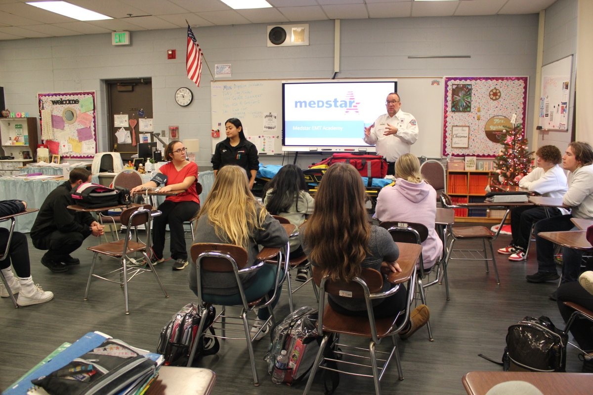 MedstarMich's tweet photo. It was a privilege to speak with CTE Medical Academy Students at Chippewa Valley High School in Clinton Township. Paramedic Jason Schimelfening, EMT Katie Furtah, and Medstar CEO Kolby Miller introduced these future medical professionals to the world of EMS! #weareMedstar https://t.co/CIZNlSnowK