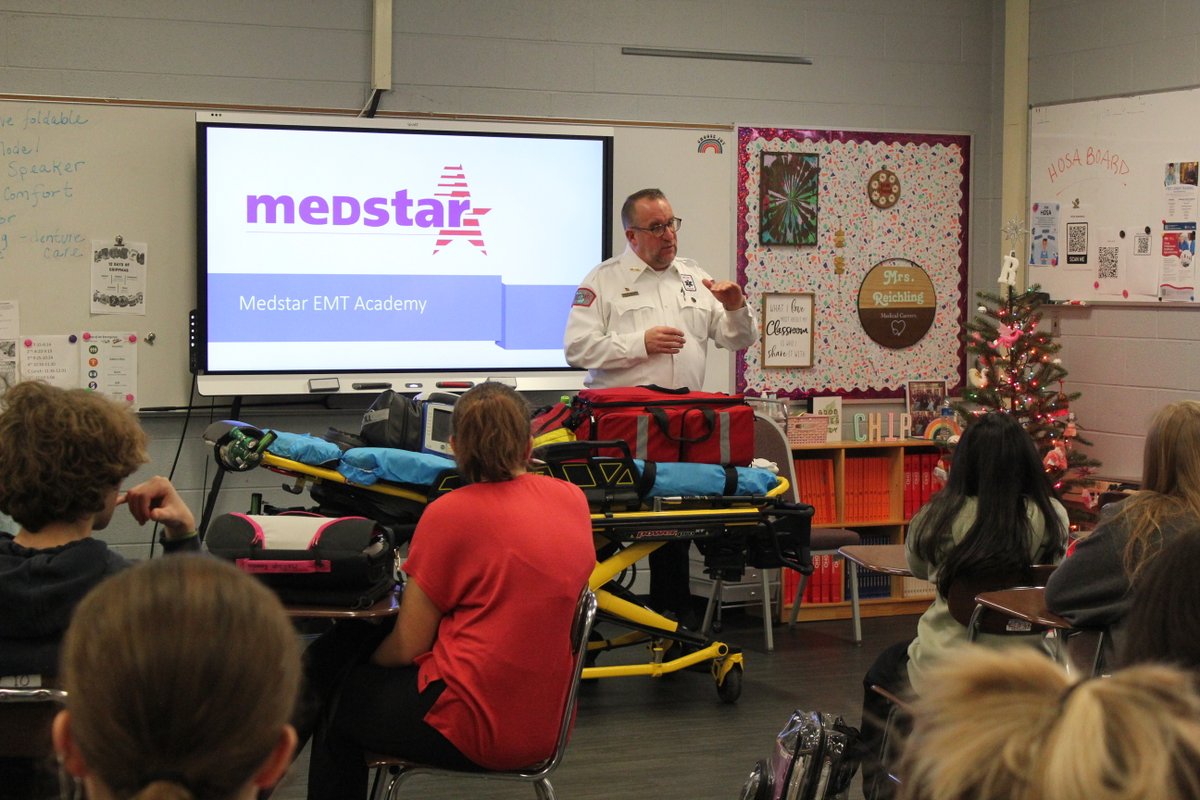 MedstarMich's tweet photo. It was a privilege to speak with CTE Medical Academy Students at Chippewa Valley High School in Clinton Township. Paramedic Jason Schimelfening, EMT Katie Furtah, and Medstar CEO Kolby Miller introduced these future medical professionals to the world of EMS! #weareMedstar https://t.co/CIZNlSnowK