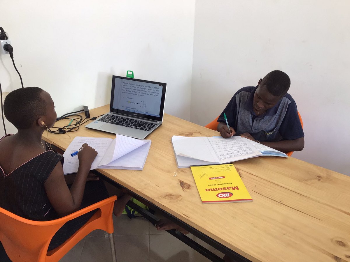 MapindiApp's tweet photo. Kazi ya kuendelea kujenga vijana mahiri wenye weledi na watengeneza ajira inaendelea. 

Vijana wetu hua tunawaambia so long as umefika MapindiStore you will never be the same. 

Giving them Exposure and access to the World class education. https://t.co/AQyHQUkOg3