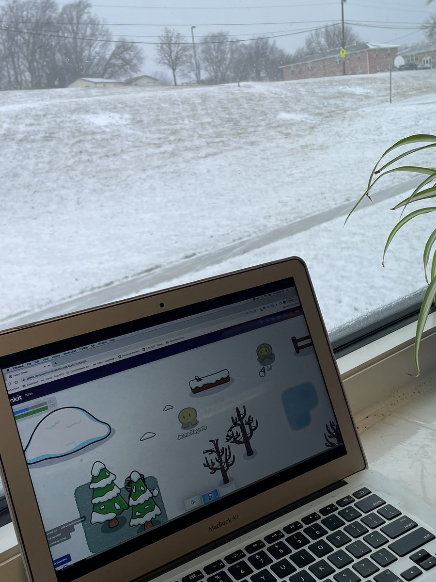 When it’s snowing outside, Snowbrawl on <a href="/gimkit/">Gimkit</a> seems like a good idea!