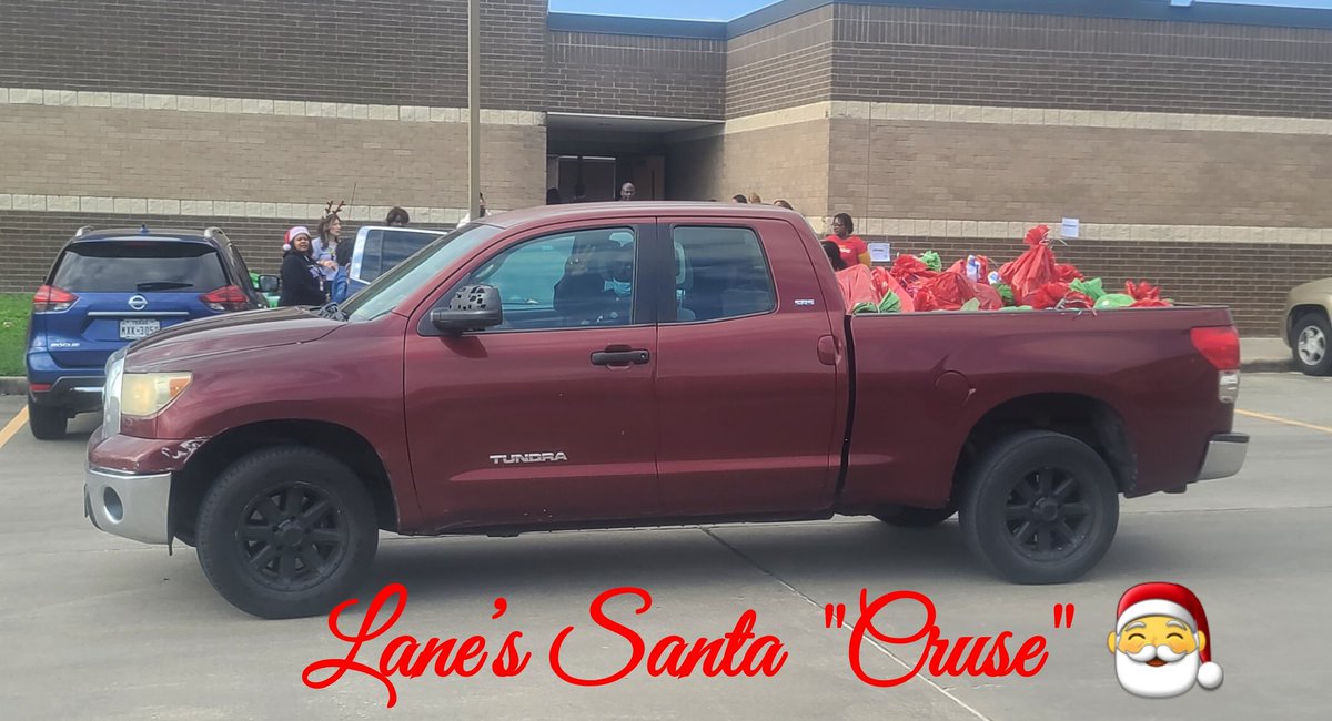 deanda_monique's tweet photo. Shout out to Mr.Cruse for picking our kiddos gifts for Lane 🎁 @Lane_AISD @aldinesped  @AldineISD @mr_tvelmore @KarenDanielRee1 @drgoffney https://t.co/BZNPab4ApV