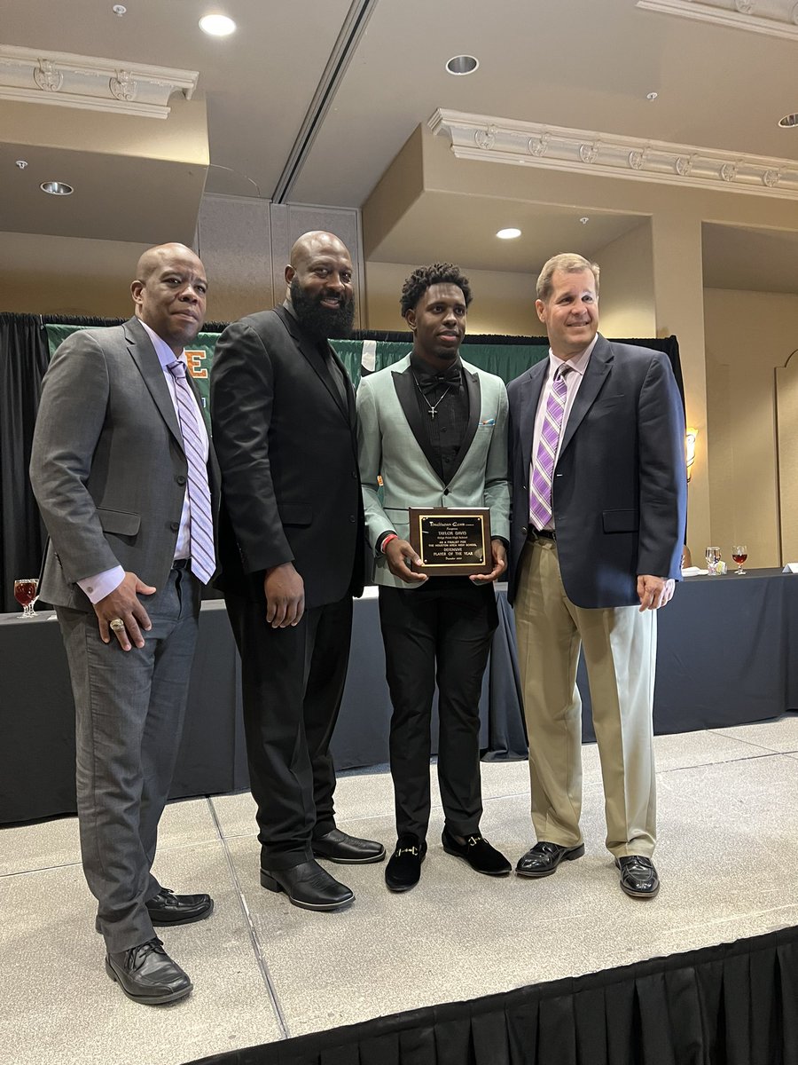 Proud of y’a <a href="/TaylorDavis_27/">⭐️Taylor Davis⭐️</a>  #Blackshirts