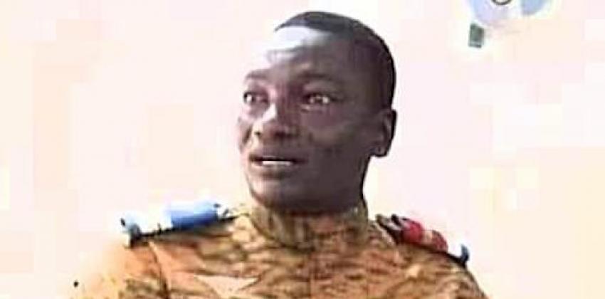 LobsNumerique's tweet photo. 🚨🚨🚨:Le lieutenant colonel Emmanuel Zoungrana a bénéficié d’une liberté provisoire accordée par la Chambre de contrôle  du tribunal militaire, ce 15 décembre 2022. Une information, qui a été confirmée par son avocat, Me Paul Kéré joint au téléphone.
https://t.co/lHXsTozET2 https://t.co/HzNBQYtC6Z