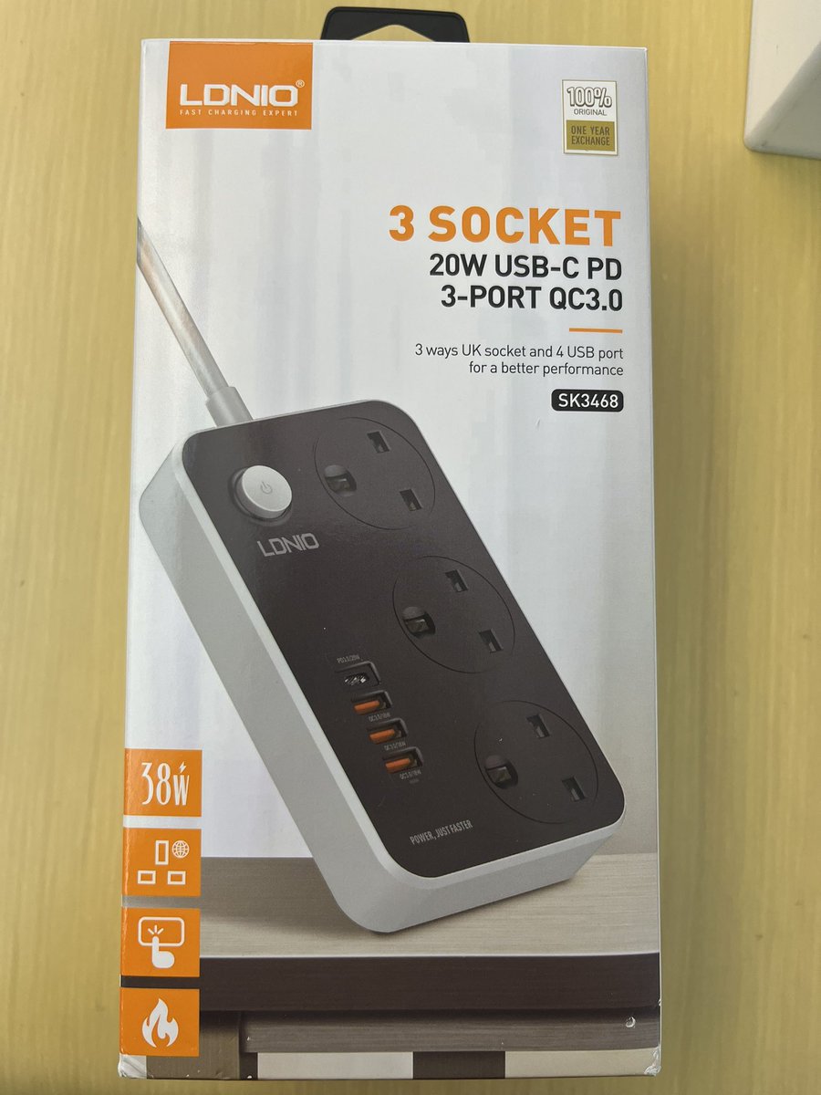 EasonLee2022's tweet image. Power strip fast charging
#powerstrip #powersocket #plugboard #surgeprotector #usbplug #outletsextender #usbwallcharger #multiplug #LDNIO #TESSAN #ANKER #towerpowerstrip