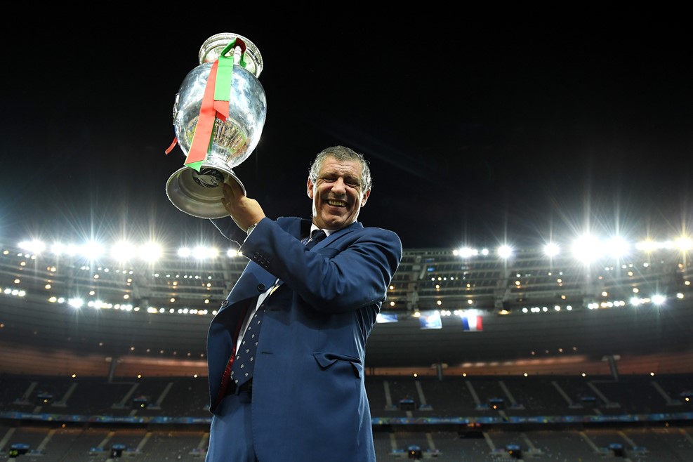 CabineSport's tweet photo. Os dois únicos títulos da história de Portugal foram conquistados com Fernando Santos ao comando 🇵🇹

Euro 2016 🏆
Liga das Nações 2018 🏆

Obrigado, Engenheiro! https://t.co/5KRssZqnvd