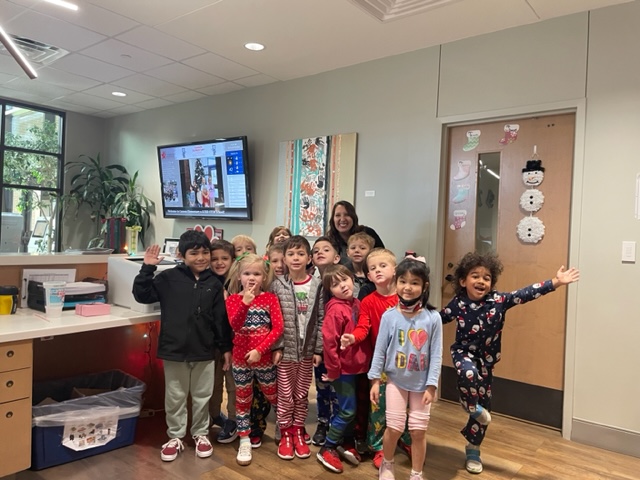 canSTEM's tweet photo. Our #CANSTEM Kinder cubs were on the hunt for a gingerbread man today! https://t.co/AgKLrfHp0F