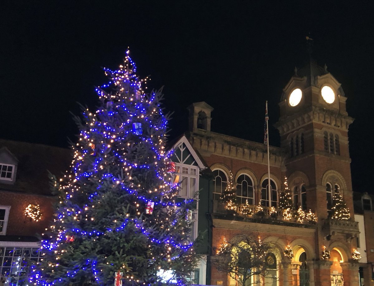 townandmanor's tweet photo. As Christmas Day approaches this weekend and 2022 then draws to a close, everyone at the Town and Manor would like to take this opportunity to wish you all a very Merry Christmas and a Happy New Year. https://t.co/eGvYeMfFtI