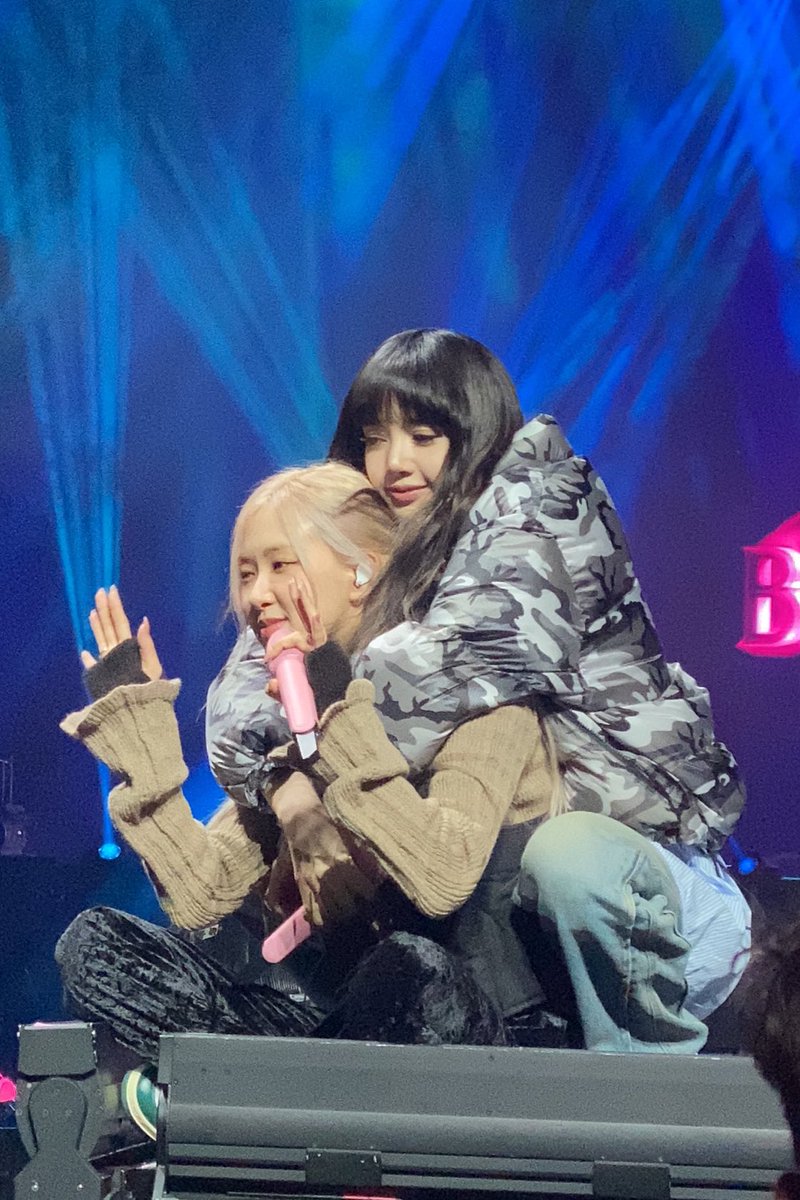 𝙍𝙤𝙨𝙞𝙚 𝙋𝙤𝙨𝙞𝙚🌻 tweet media