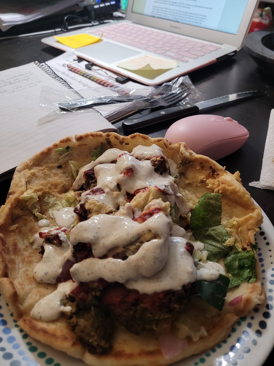 feellikebutter's tweet photo. Finals time is stressful but a great falafel gyro lunch can fuel you to the finish line.
#Finals2022
#Foodie
#TwoMorePapers #ImTooOldForThis https://t.co/Cj2N83ryLv