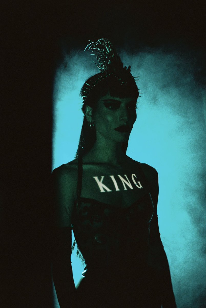 LilithCzar's tweet photo. I’ll get this right eventually😆 My kings, I put together a new collaborative playlist in hopes that you’d join me in sharing your “Kings” in music from 2022. Add your fave songs from the year and let’s create a magikal playlist together 🖤🌙 https://t.co/aJjHvDq5E9 https://t.co/IvJCj6DMpp
