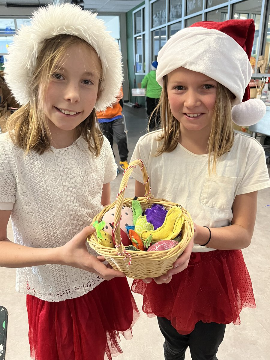 Pomeroy_SCE's tweet photo. Hannah and Nathalie sewed Mr. Cuthbert a fruit basket! #scoveel #ssdedu @summitk12 https://t.co/OX4nyVJaIR
