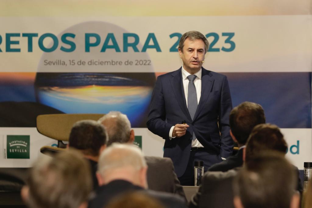 APDasociacion's tweet photo. Un centenar de empresas analizan en Sevilla los 6 ejes principales para el 2023. Desgranan los retos que tendrán que abordar las organizaciones a corto y medio plazo: sostenibilidad, eficiencia energética, talento, digitalización... 
Con el apoyo de @DIPUSEVI y @prodetur. https://t.co/Jeeh57E9Ic