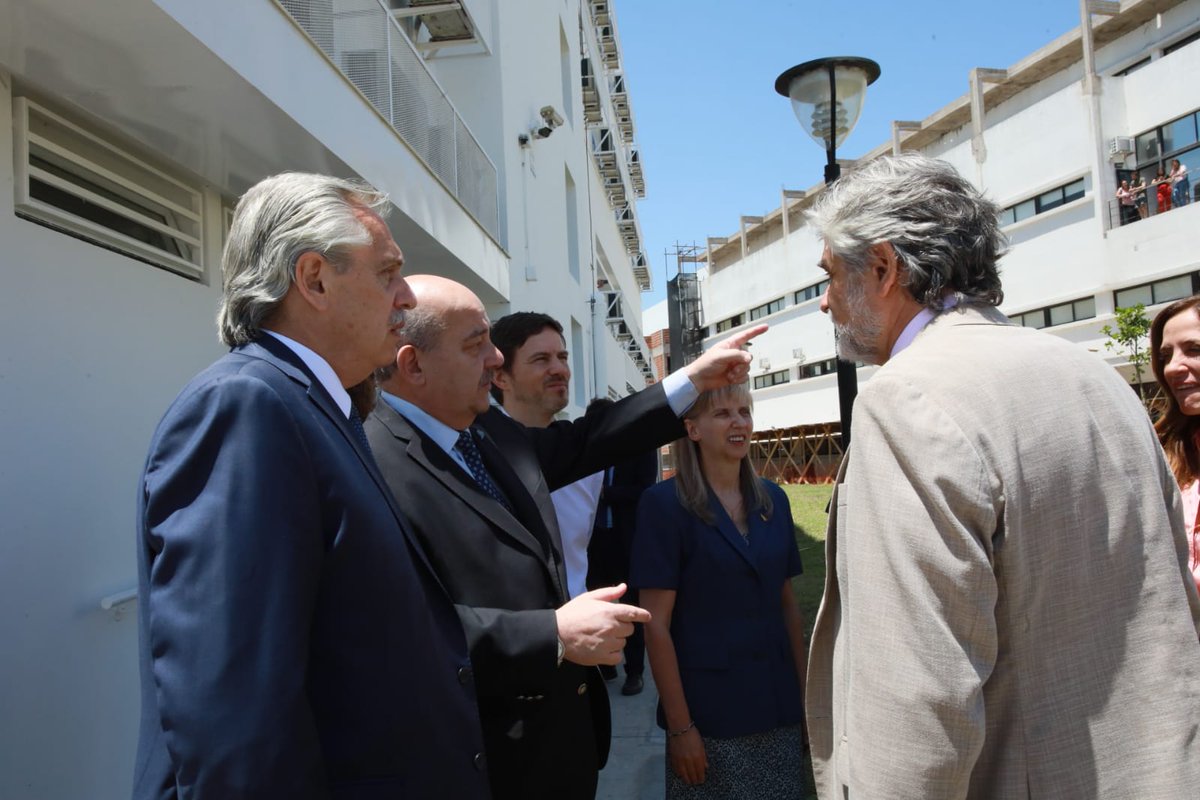 👏¡Llegó el día! 🏢Hoy se ponen en valor los edificios del Instituto de Física (IFLP) y del Centro de Química Inorgánica (CEQUINOR), obras que empezaron en 2012 y 2013 respectivamente. 📍Estos institutos están en el <a href="/PoloITLaPlata/">Polo IT La Plata</a> de <a href="/unlp/">UNLP</a> y emplean a más de 240 investigadoras/es