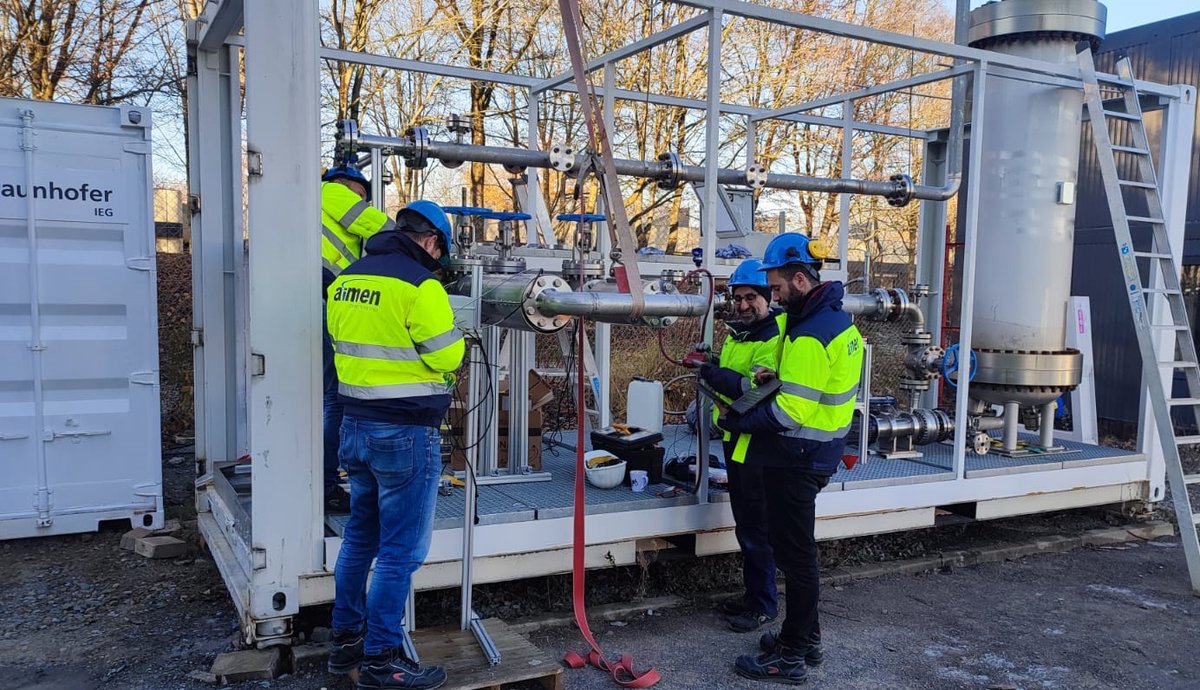 aimenct's tweet photo. This week we are in #Bochum setting up a set of #corrosion probes for #geothermal #energy at @Fraunhofer_IEG that will allow, through #electrochemical measurements &amp; analysis of fiber optic deformations, to analyze the corrosion in metallic materials. 
#aimenresearch @GecoProject https://t.co/Iow5WRRilA