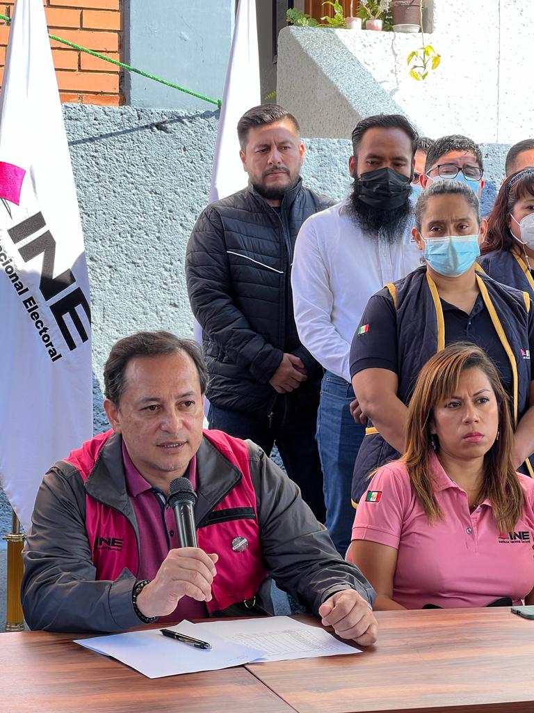 INE_Oaxaca's tweet photo. Hemos seguido con atención y sorpresa el proceso legislativo de reforma a las leyes en materia electoral, cuya concreción pondrá en evidente riesgo la
posibilidad de que el Instituto Nacional Electoral garantice la celebración de elecciones libres, auténticas y periódicas (1/3) https://t.co/Flew4d5Yox