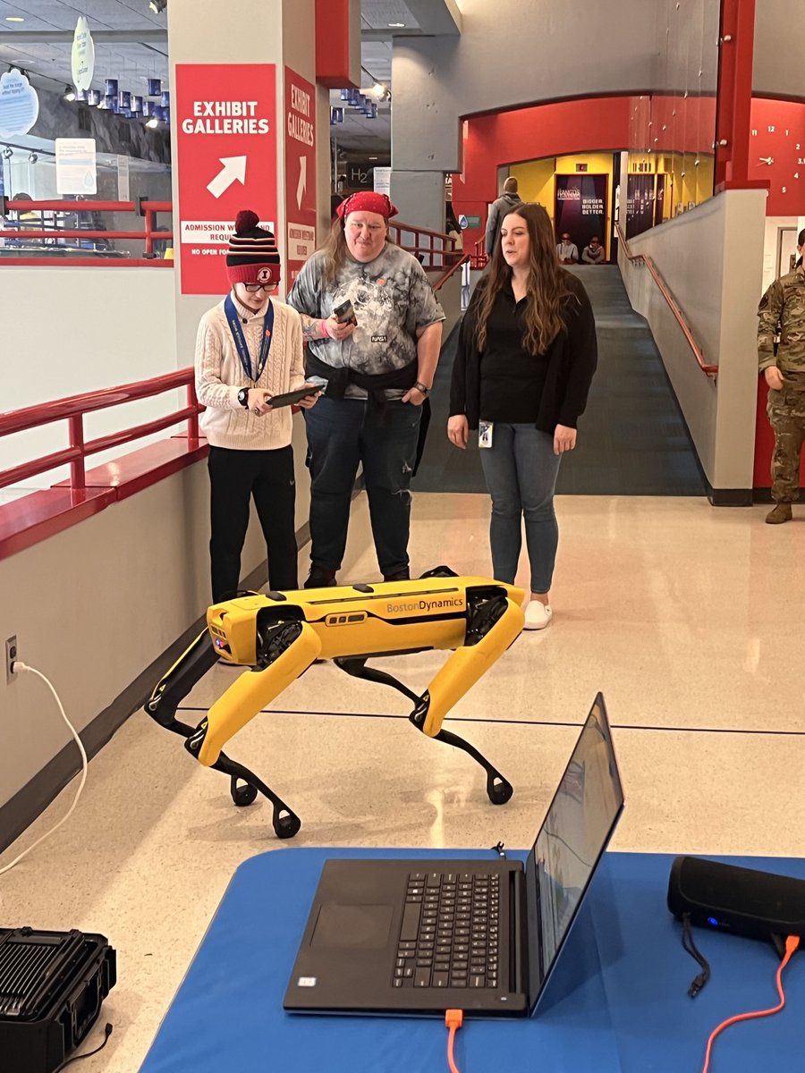 CommCharterAcad's tweet image. #CCAStudents in #TechWorksatCCA&apos;s Explorers Program recently visited the Carnegie Science Center (@carnegiescictr) in Pittsburgh to participate in the @SpaceForceDoD&apos;s kickoff of its month-long #STEM celebration. #HowSchoolShouldWork #CCA20Years