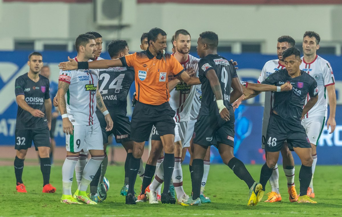 StarFootball's tweet photo. No separating the #Mariners & the #EasternDragons after a feisty encounter in #OFCATKMB!
Which player caught your eye in the first 0️⃣-0️⃣ draw of #HeroISL 2022-23?
#LetsFootball #OdishaFC #ATKMohunBagan https://t.co/LHnr7p8NQd