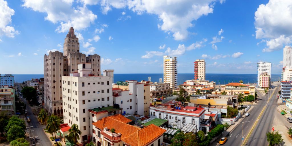 cubavisauk's tweet photo. 📍Havana, Cuba. 🌎✈😍
.
.
.
#cuba #stayinspired #havana #lahabana #visitcuba #street #oldhavana #cubano #cubastyle #borntotravel #architecturephotography #cubaphoto #cubaphotography #travelgram #TravelCuba #travelphotography #thisiscuba😎 https://t.co/wjmp7oyTtp