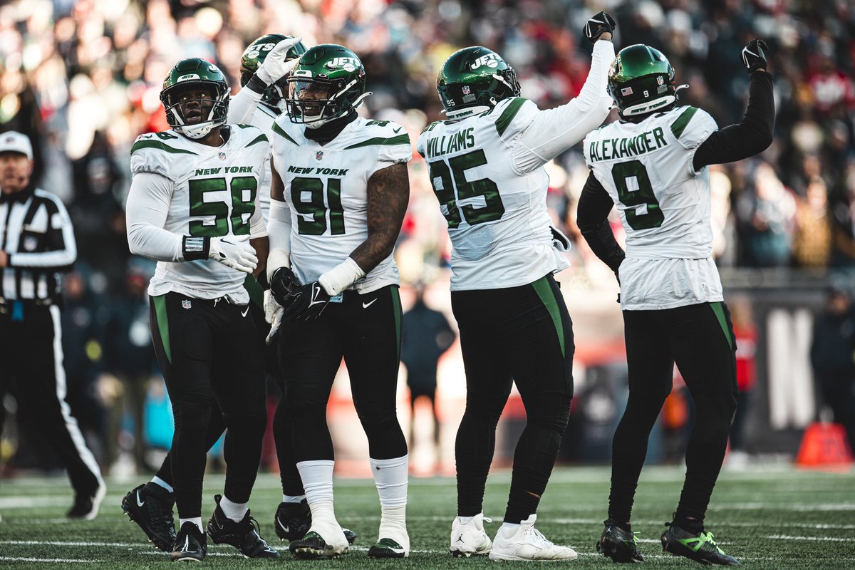 woodyjohnson4's tweet image. So many of our guys deserve to be in the Pro Bowl. Today’s your last chance to help get them there - reply with a player’s name and #ProBowlVote !