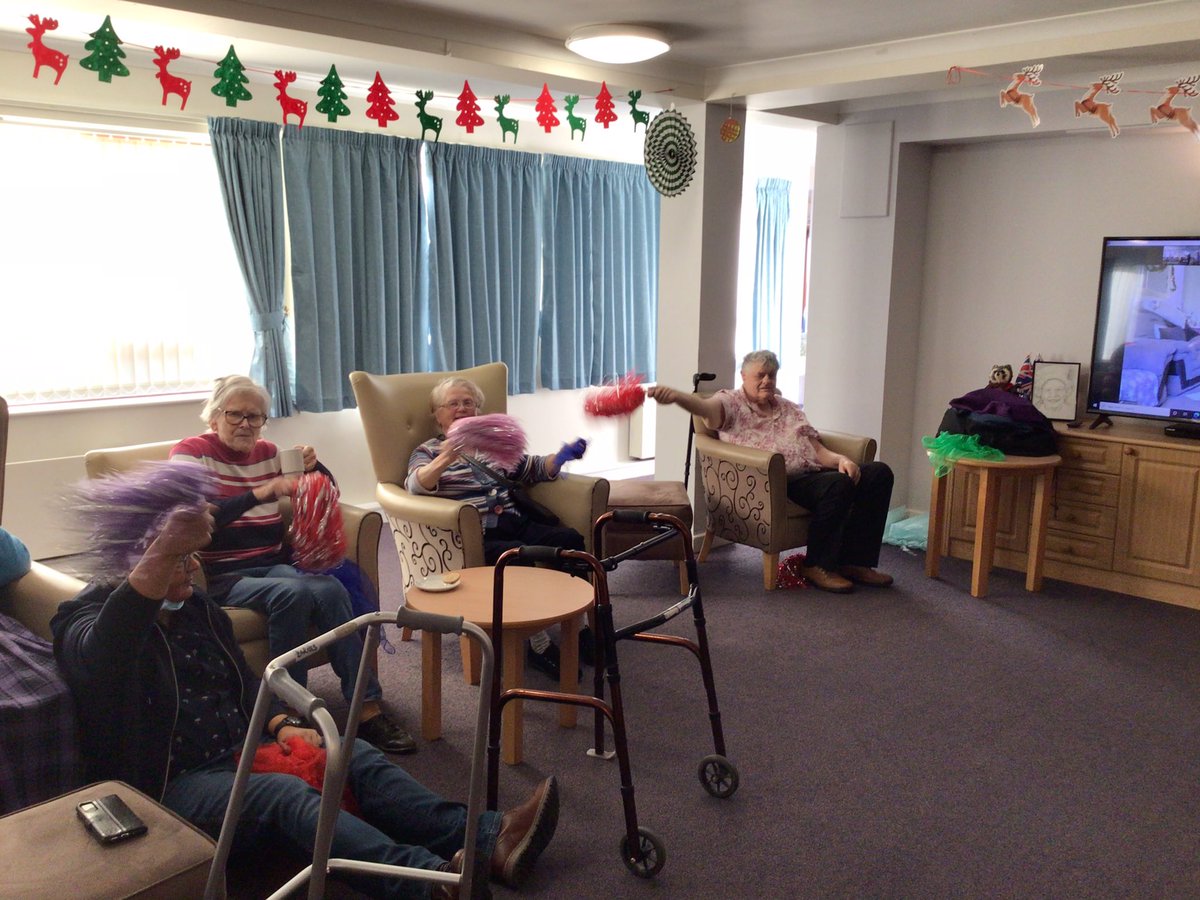 RidingsBanbury's tweet photo. @RidingsBanbury @AnchorLaterLife @anchorzestwell1 #DancingintoDecember Zest seated exercises this morning 🤗 https://t.co/6V3suAbg9L
