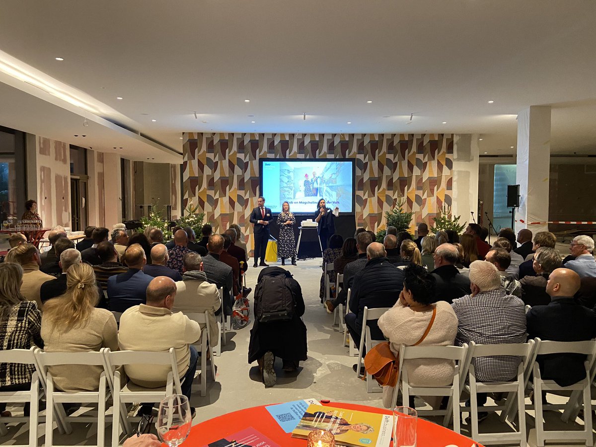 Presentatie van <a href="/Delft_Business/">Delft.Business</a> in het nog in aanbouw zijnde vd Valk hotel. Nu al mooie omgeving