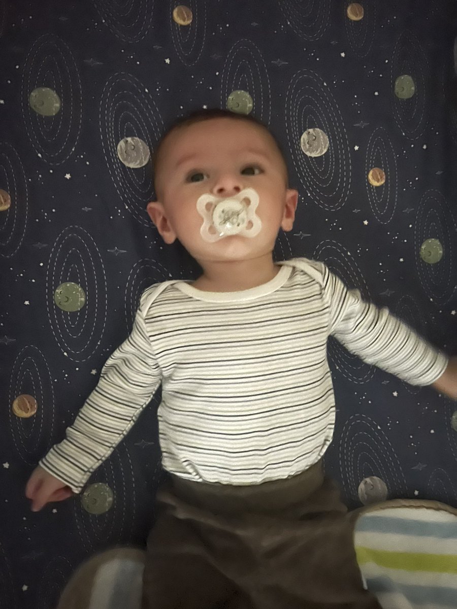 AgriPV10's tweet photo. Le estaba tomando unas fotos a #BabyLogan y Meg se dio cuenta que en el monitor aparecen los puntos de nube (cloud points) de la cámara! Qué chingón! Así es más o menos como funcionan los software de #fotogrametería y el principio del #lidar https://t.co/UUO0XMXBLJ