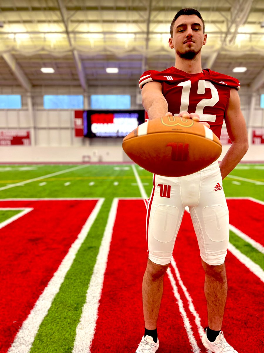 Nicholas Micheal tweet media