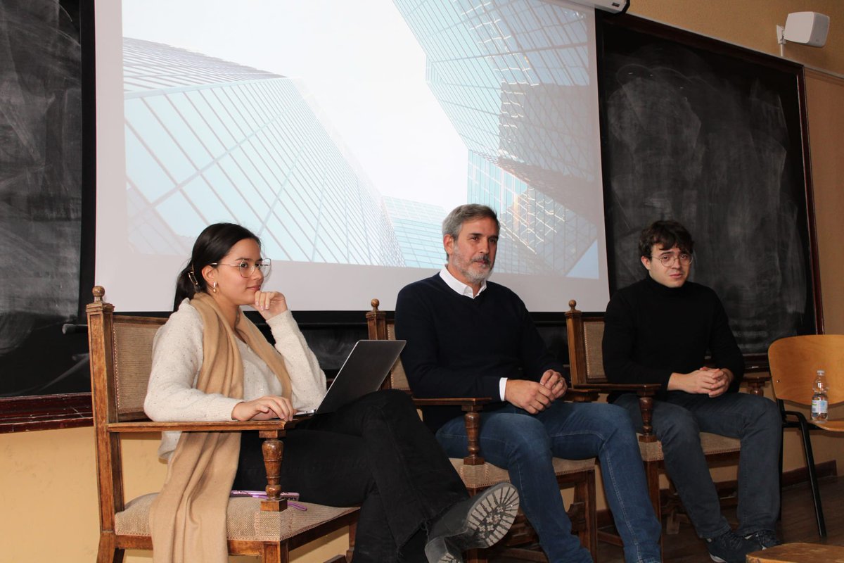 Ayer conversamos con José María Garcia Gómez, Viceconsejero de Vivienda y Ordenación del Territorio de <a href="/ComunidadMadrid/">Comunidad de Madrid</a> 

Gracias por aceptar nuestra invitación y, dedicar el tiempo para explicarnos todos los proyectos que se están llevando adelante. 

¡Próximamente más y mejor!