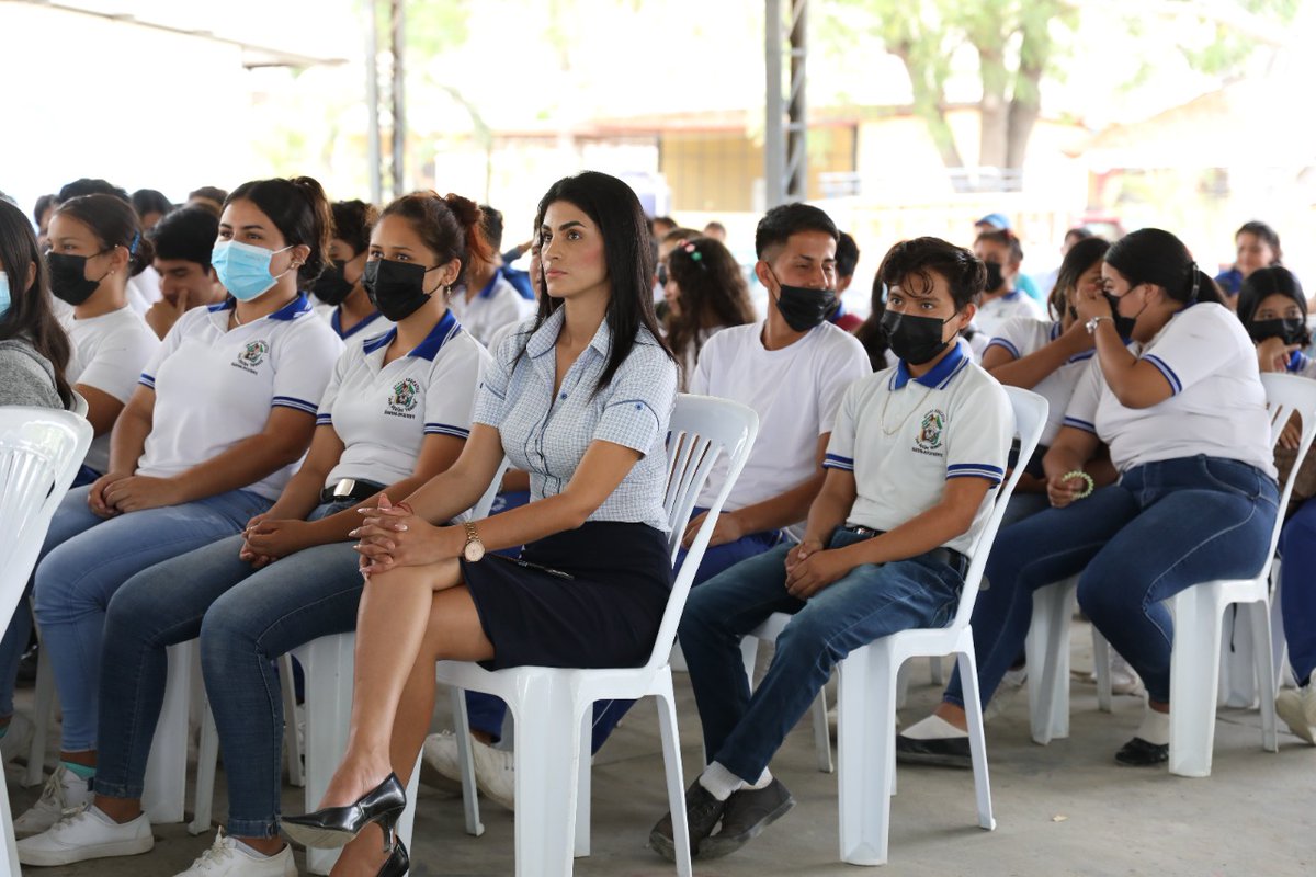 GADRocafuerte's tweet photo. .@ServPostalEc emitió sello postal del poeta rocafortense Elías Cedeño Jerves. Más detalles: 
https://t.co/6J4zCzYfW7 https://t.co/PB6dkRS3yL