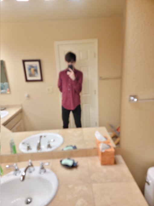 I'm blurry :( https://t.co/s3xWOjhpTu