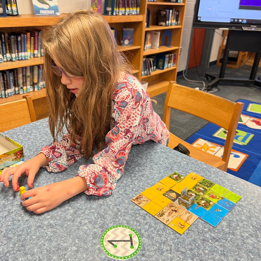 AynorESreaders's tweet photo. Students were able to learn Kingdomino in the library as they learn to think strategically and work together with others. #aynoresreaders #leadhcs #hcslibrarymedia #libraryfun #strategyboardgame #kingdomino @blueorangegames https://t.co/2hVXxyNMzf