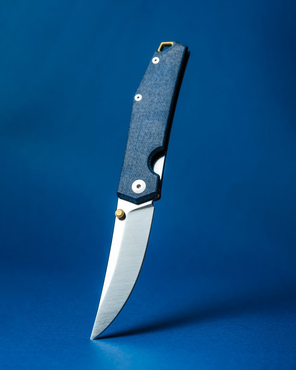 BladeHQ's tweet photo. https://t.co/17IIcfA3cO
Upgrade your EDC with the Demin Clyde from GiantMouse! Stonewashed 20CV blade, brass thumb stud, denim micarta handle. Liner lock, deep-carry wire clip. Only $175. #edc #giantmouse #clyde #knife https://t.co/pxSKOIoIpG
