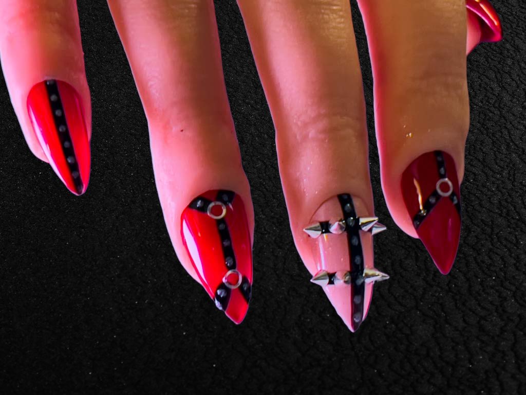 cultnailz's tweet photo. BDSM | bondage nails
https://t.co/CLazgMYhg6
#nailart #altnails #gothnails https://t.co/an2bL1PvNK