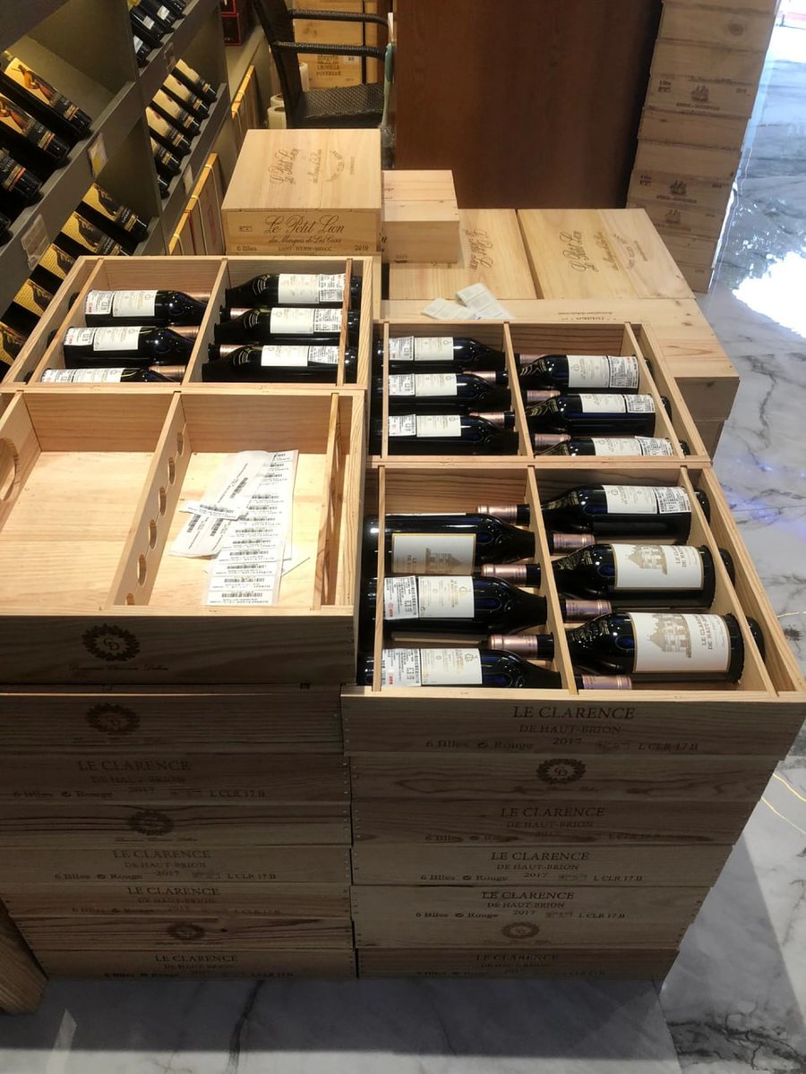 SpaskEpy's tweet photo. A busy day #wine https://t.co/d2lsAwNO6A